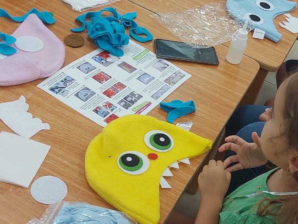 ערכת יצירה - בובה של כובע